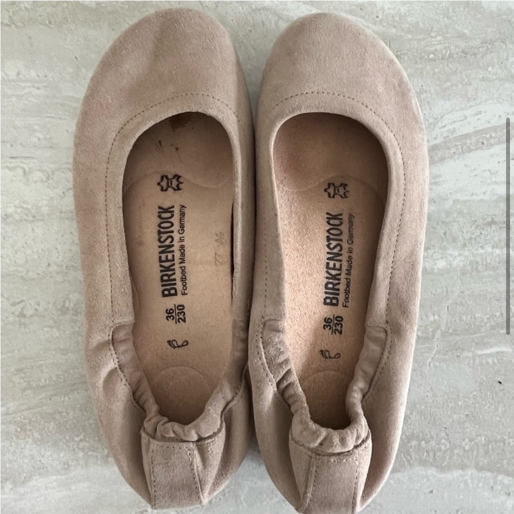 Nude Birkenstock Flats